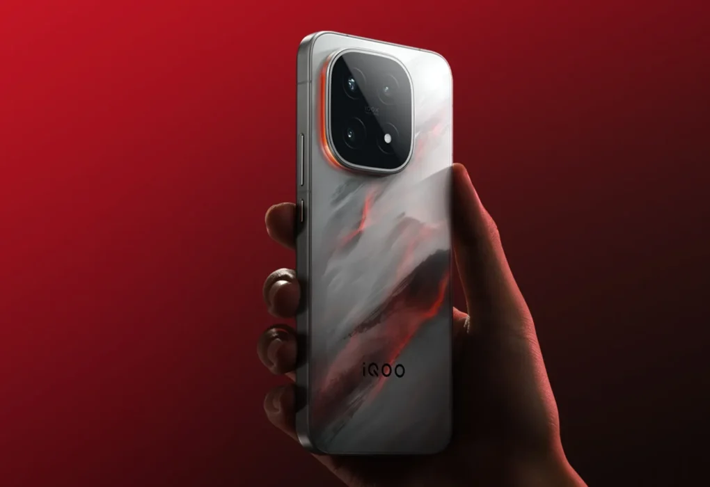 iQOO 15 from the back with gradient red colour