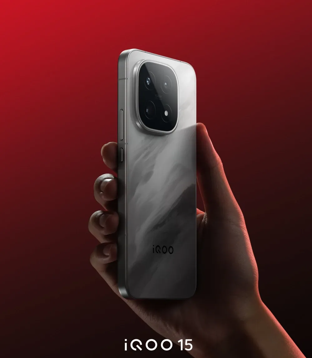 iQOO 15 from the back with gradient red colour
